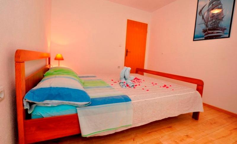 Marinovi Dvori Apartment Slatine Luaran gambar