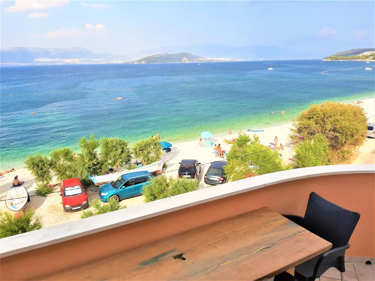 Marinovi Dvori Apartment Slatine Luaran gambar