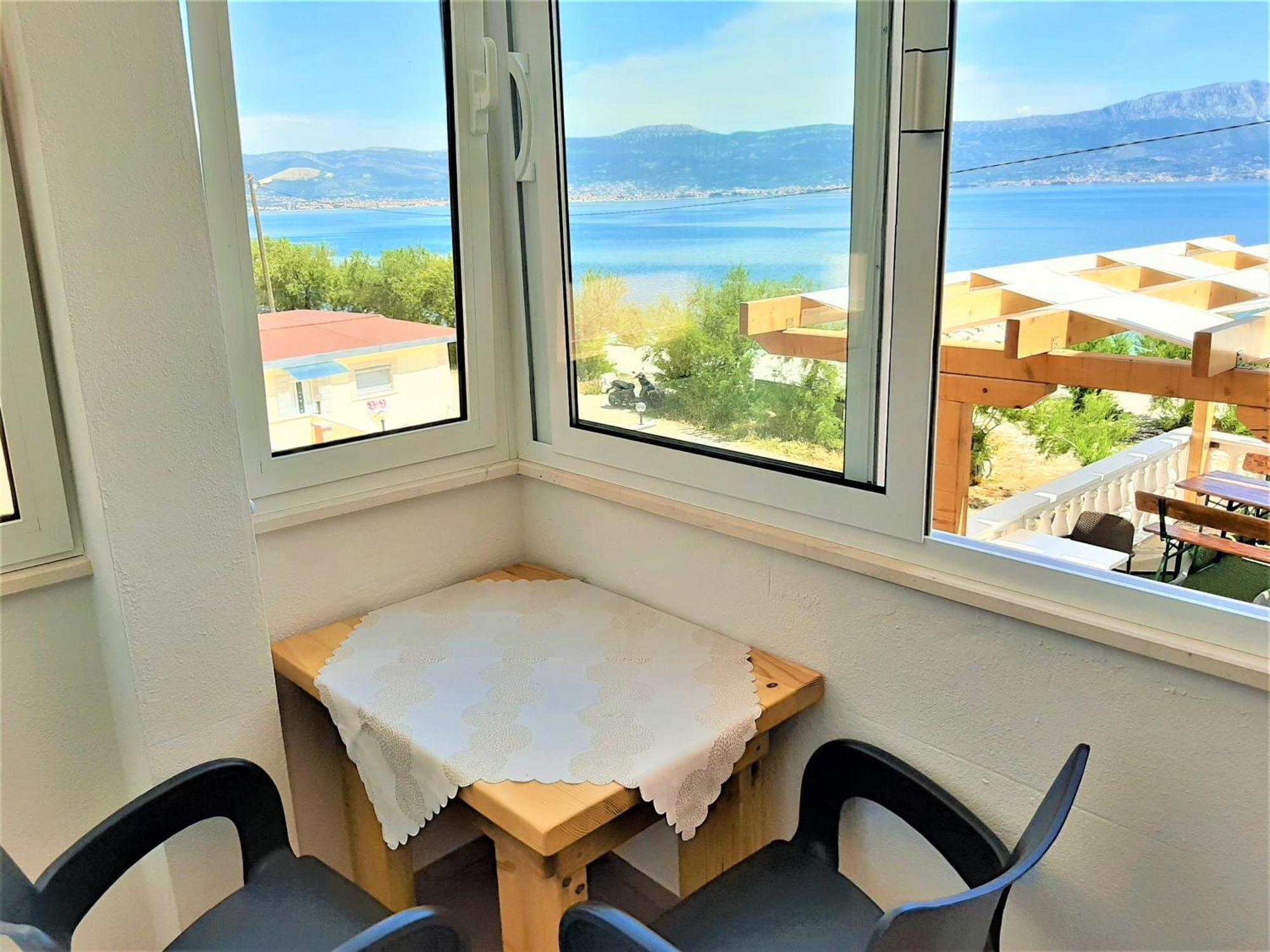 Marinovi Dvori Apartment Slatine Luaran gambar